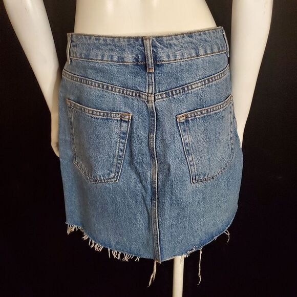 Topshop Moto Distressed Blue Denim Skirt (10) - Picture 5 of 6